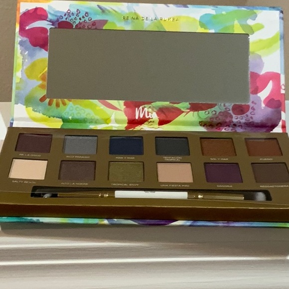 New MIA DEL MAR eyeshadow - Picture 3 of 5